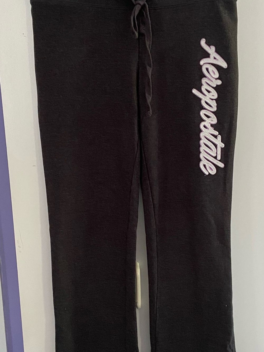 Aeropostale woman’s charcoal Logo Sweatpants